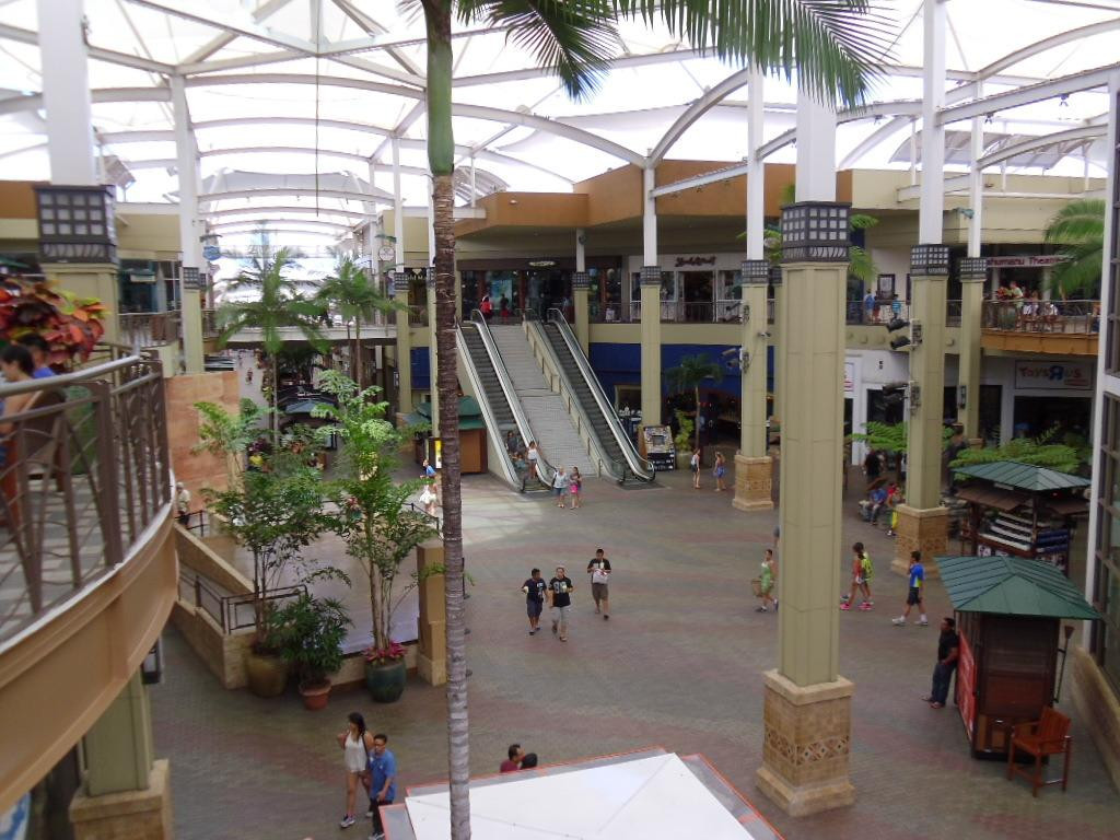 Queen Ka'ahumanu Center-卡胡卢伊必去景点