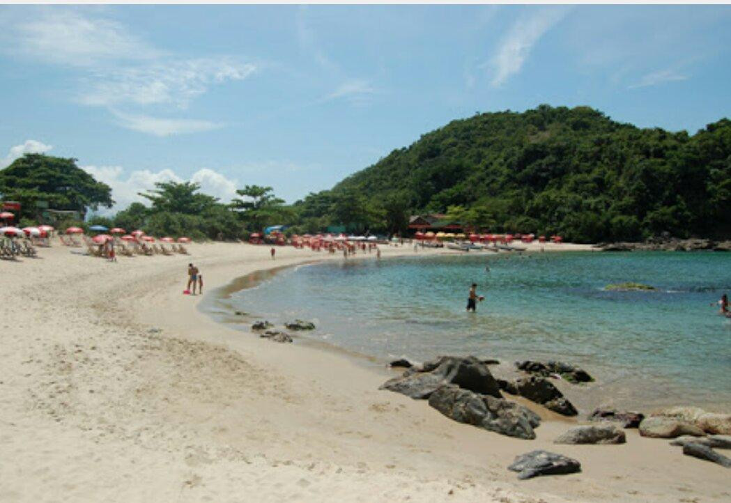 Praia do Meio景点图片