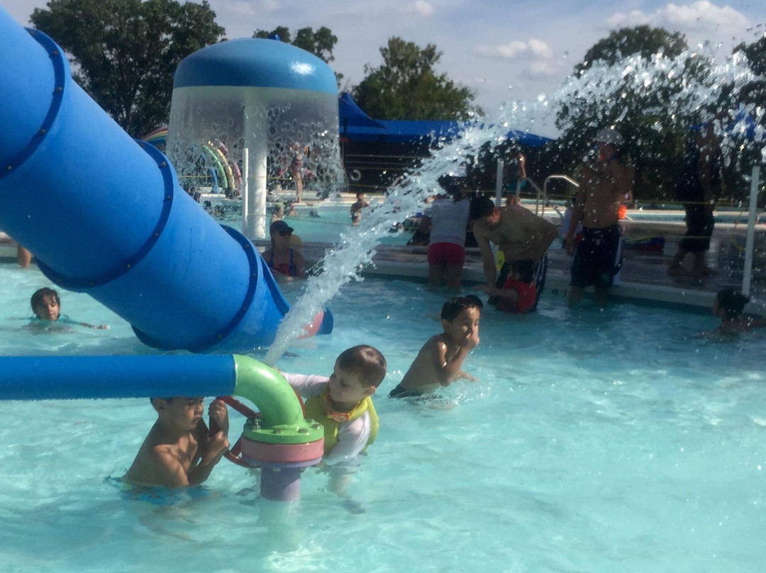 Randol Mill Family Aquatic Center-阿灵顿必去景点