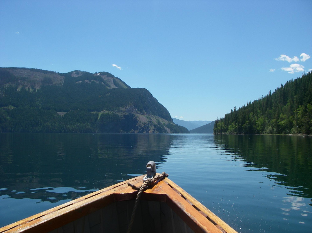 Slocan Lake Boat Tours景点图片