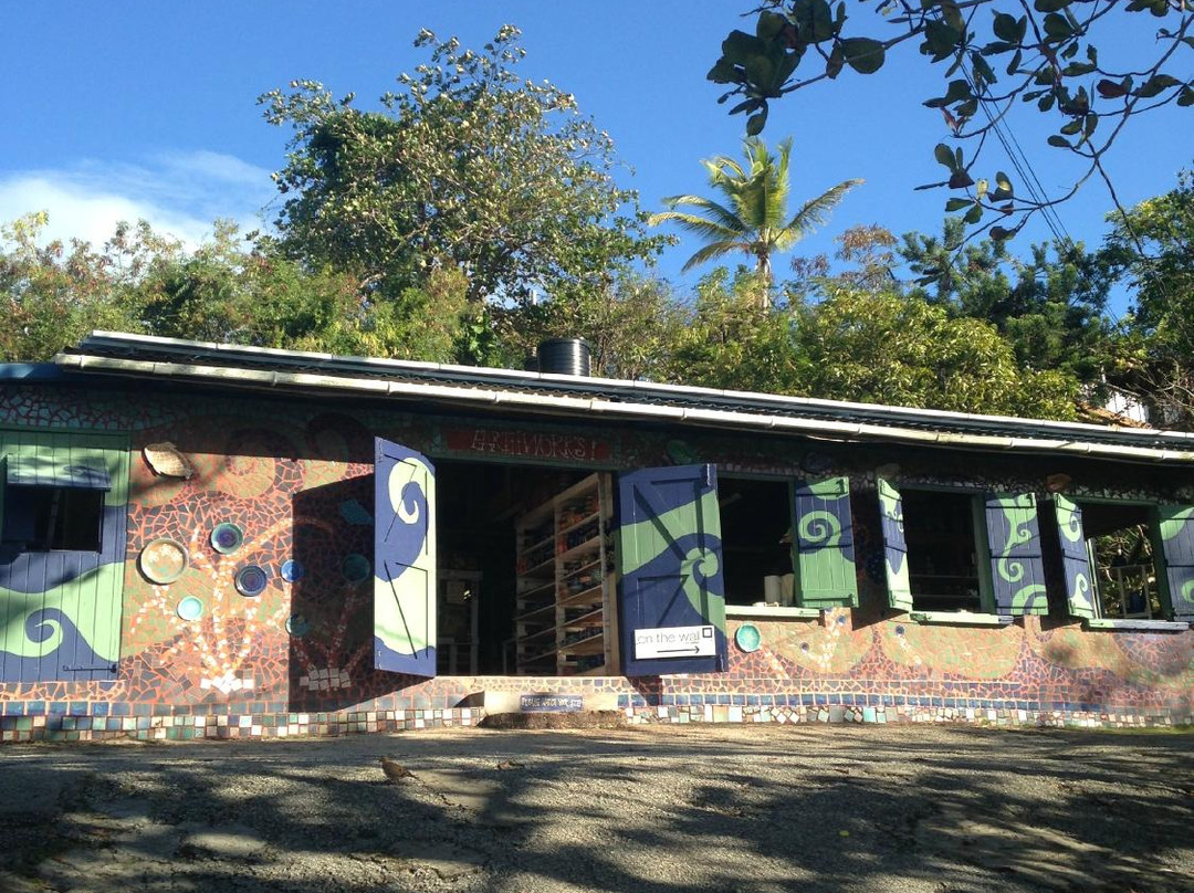 Earthworks Pottery-Saint Thomas Parish必去景点