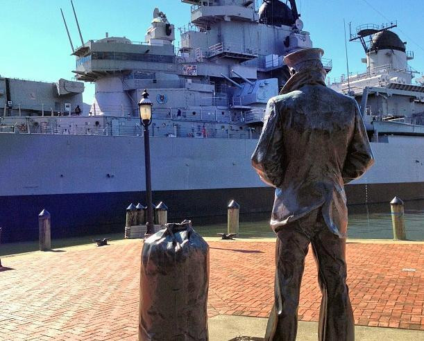 Lone Sailor Statue-诺福克必去景点