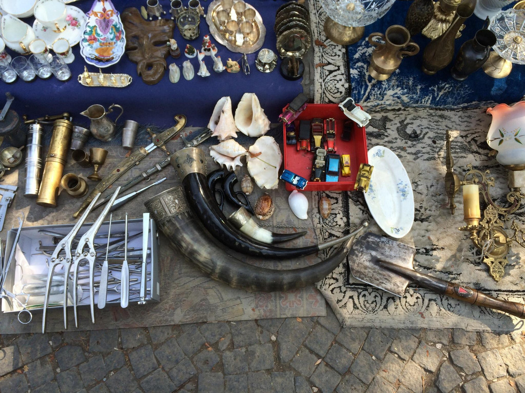 Dry Bridge Market