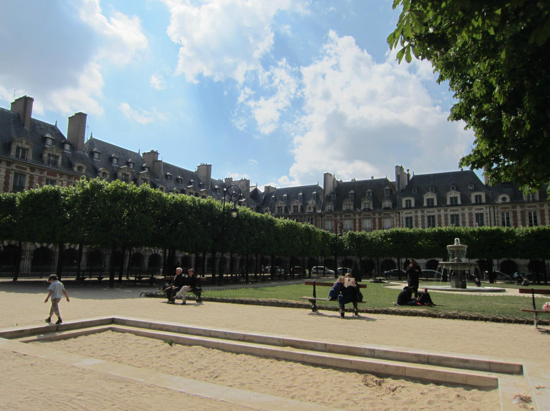 孚日广场-巴黎必去景点