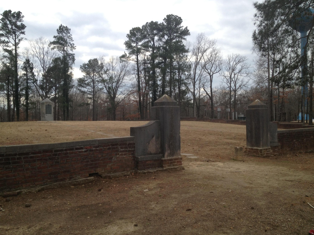 Confederate Cemetery景点图片