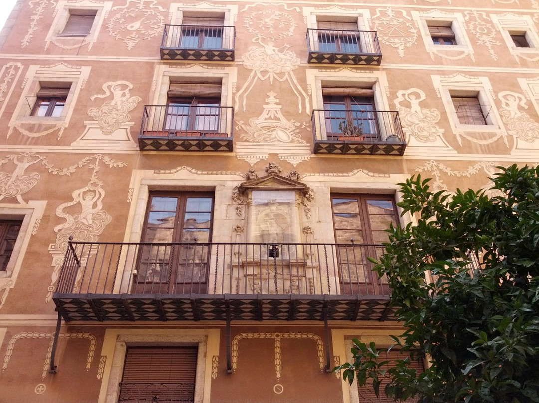 高迪建筑区徒步旅行-巴塞罗那必去景点