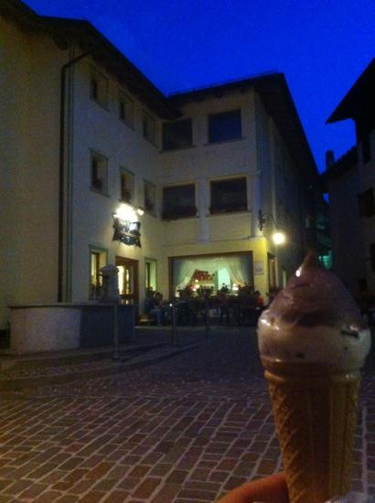Forno di Zoldo餐馆和美食-Gelateria Pelmo