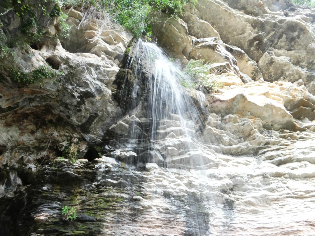 Hurricane River Cave景点图片