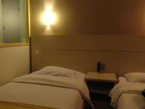 盛元香江酒店主图