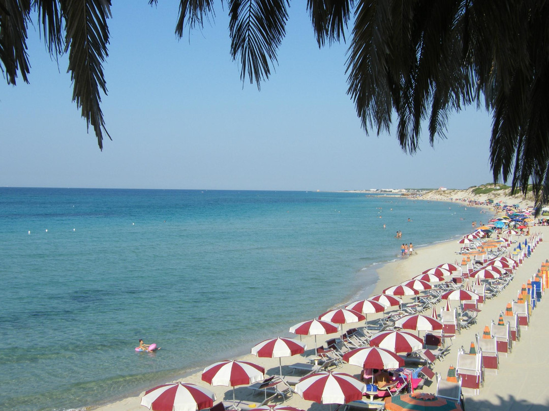 Spiaggia di Torre Ovo-Torricella必去景点