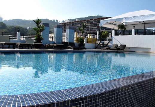 芭东穆斯酒店主图