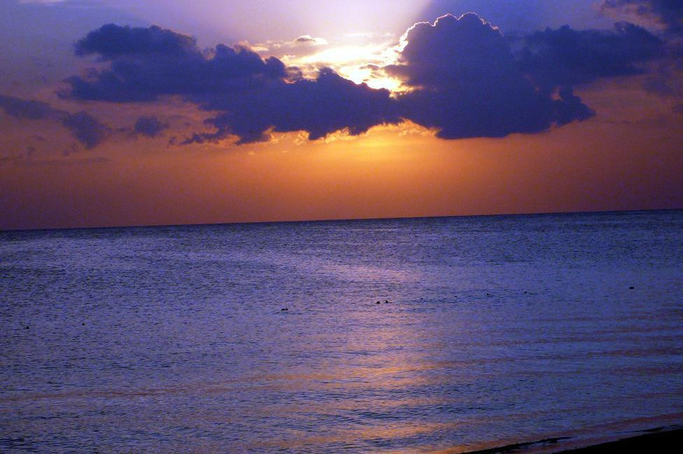 Ancon Beach景点图片