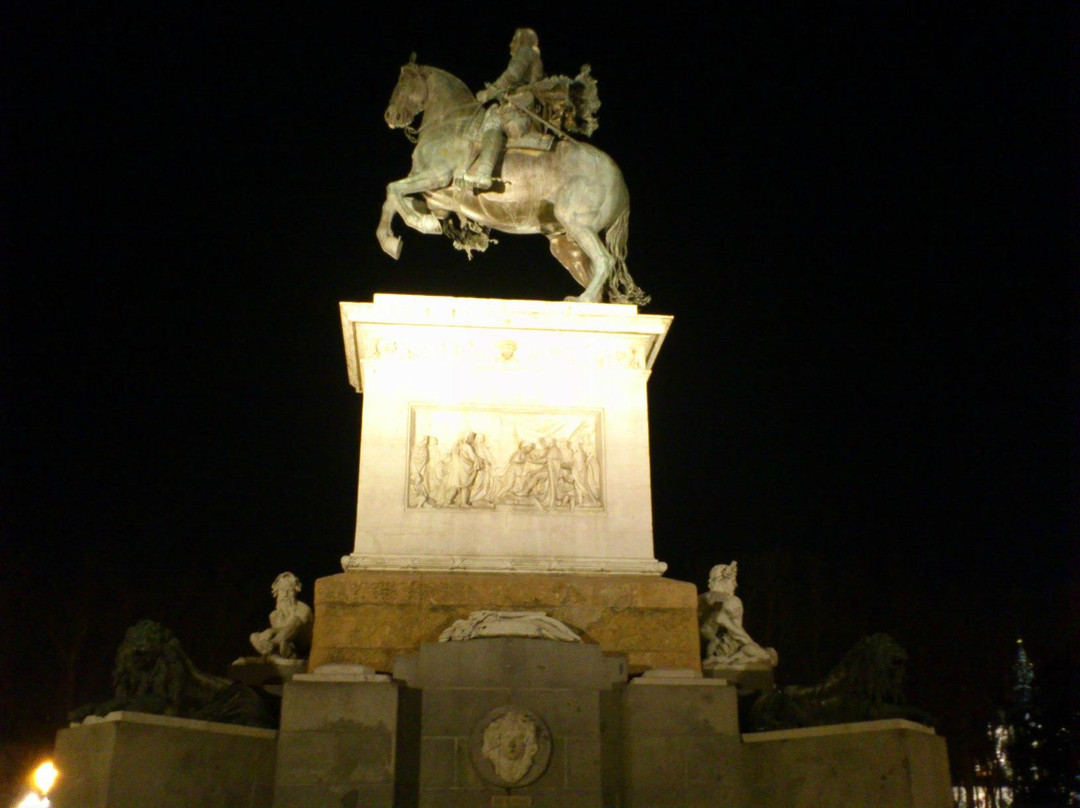 Monumento a Filippo IV景点图片