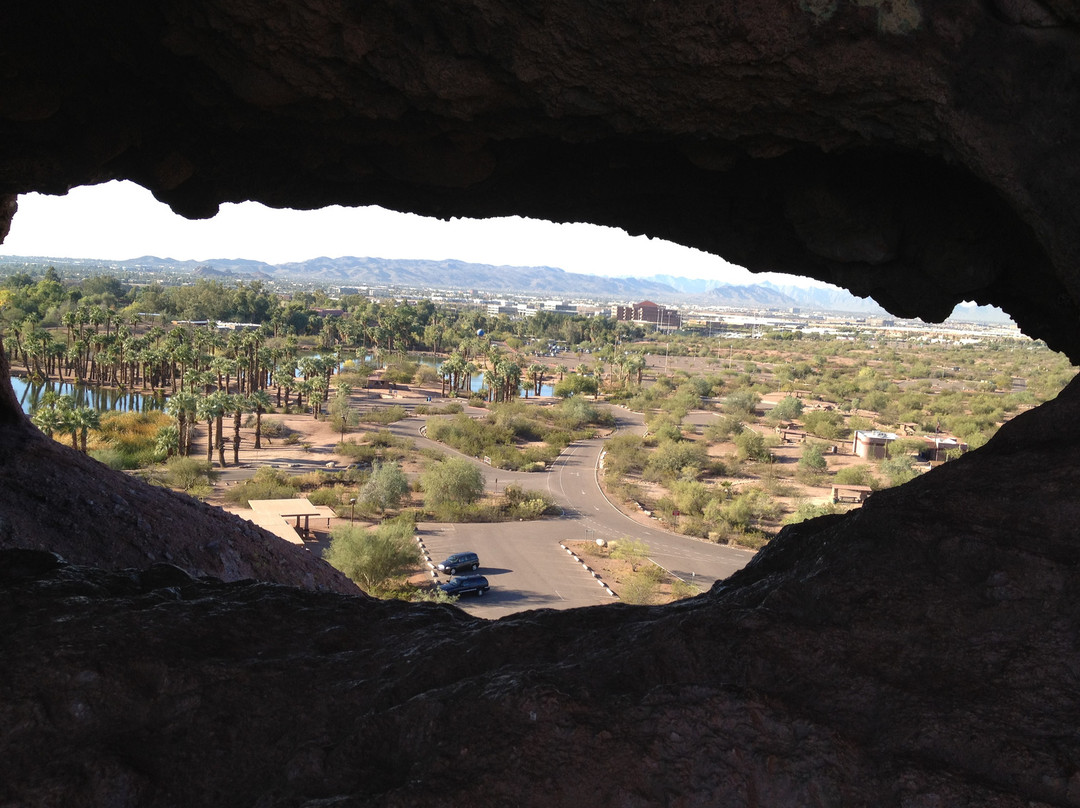 石中洞-凤凰城必去景点