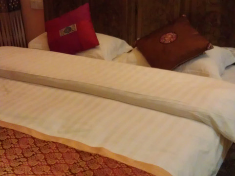 丽江阳光纳里连锁客栈水灵居别墅酒店和家院主图