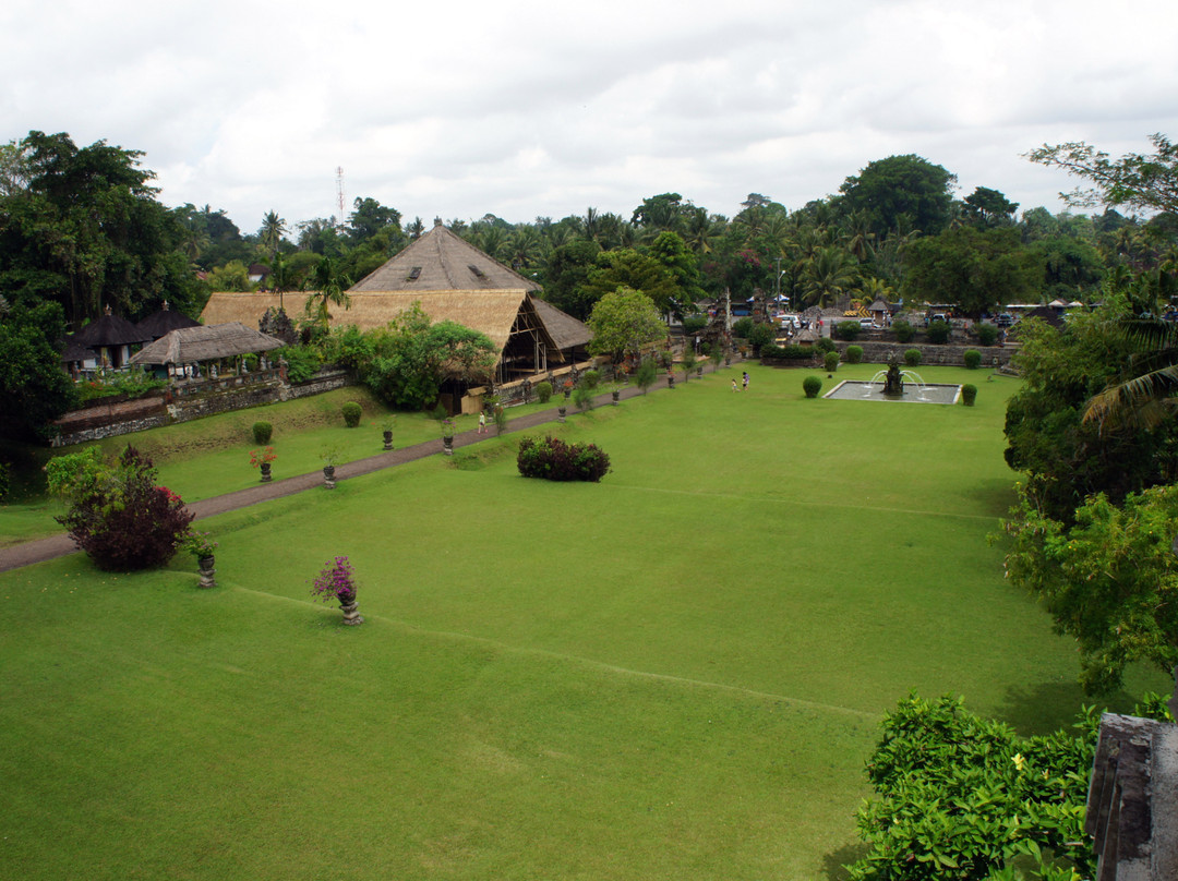 塔曼阿云寺-孟格威必去景点