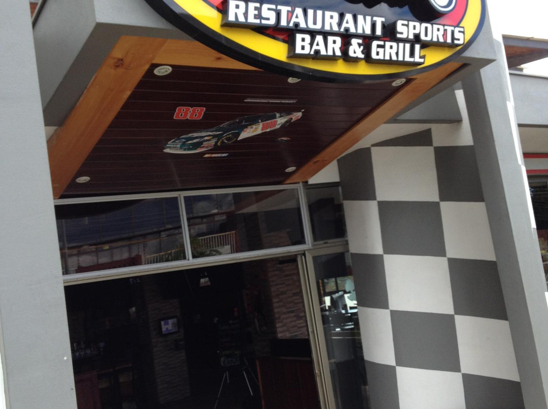 Chichi's Sports Bar & Grill