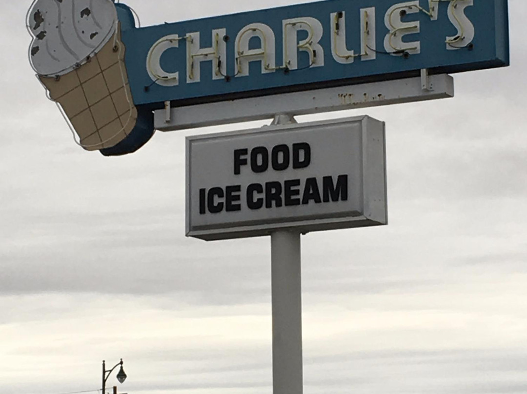 Bluff Springs餐馆和美食-Charlie's Coffee & Cones