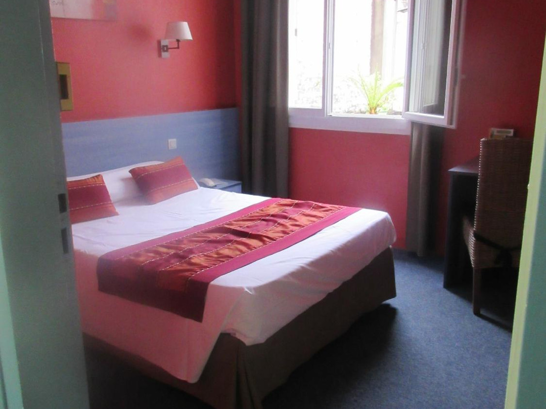 Aiffres酒店住宿-Citotel Le Paris