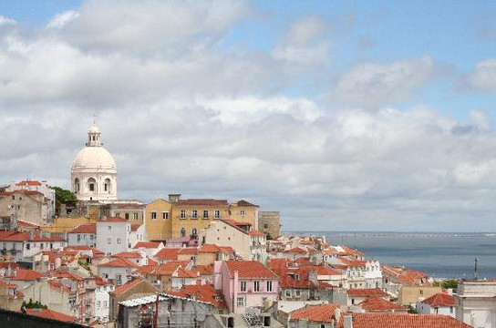 Miradouro de Santa Luzia-里斯本必去景点