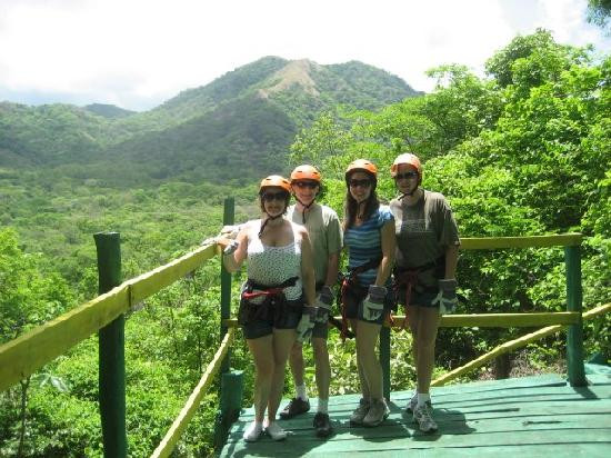 Monkey Jungle Canopy Tour景点图片