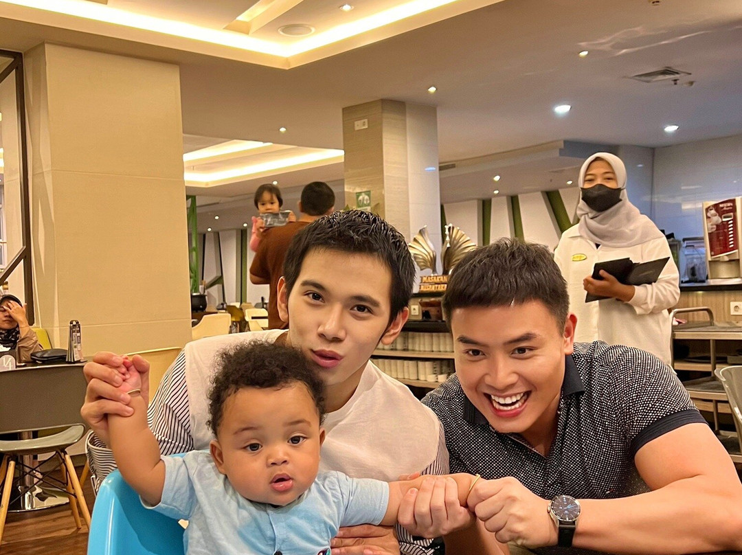 庞越布鲁姆公园酒店主图