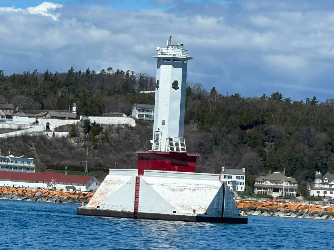 Round Island Lighthouse景点图片