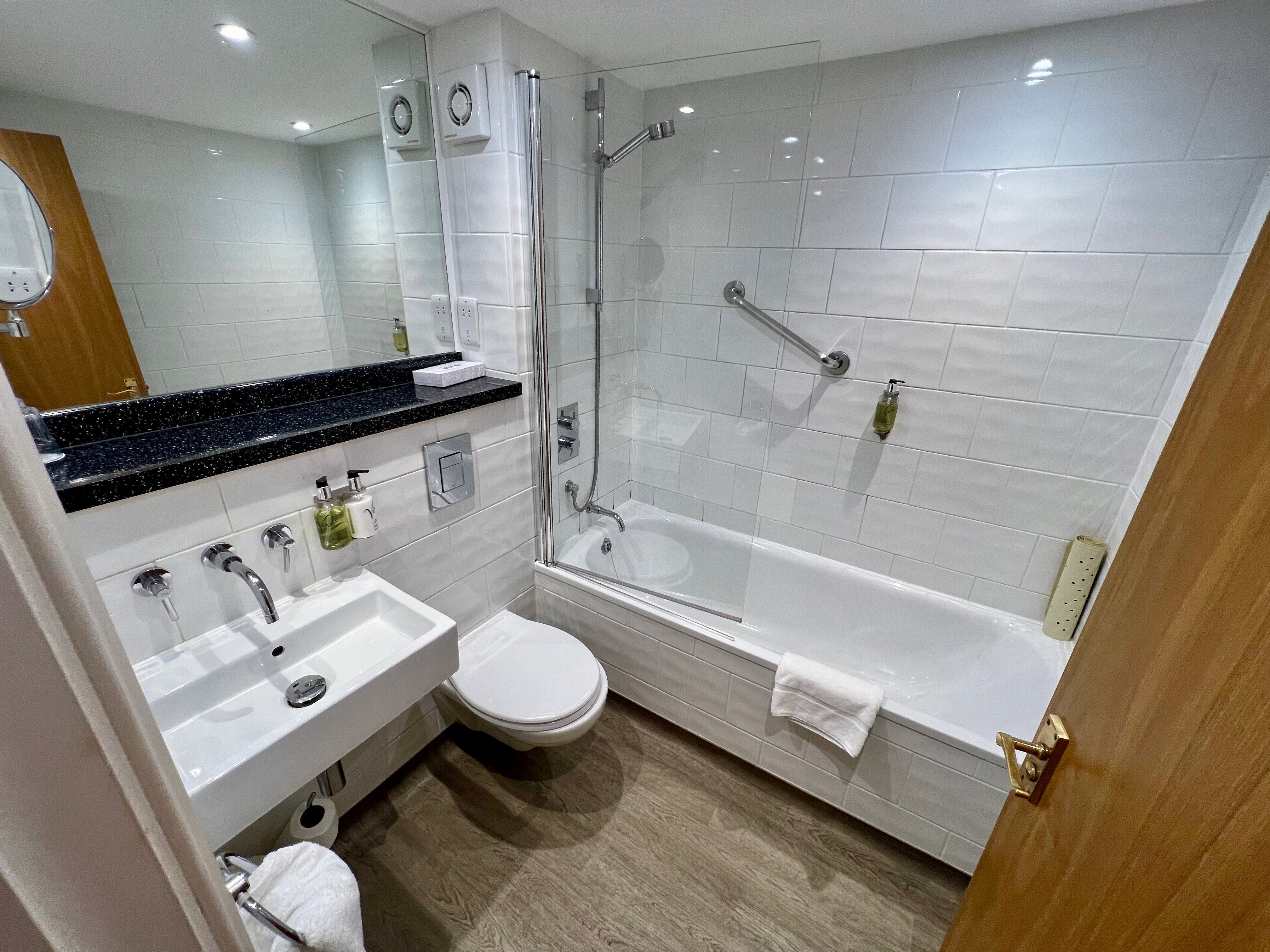 Ufford Park Resort, Woodbridge-浴室