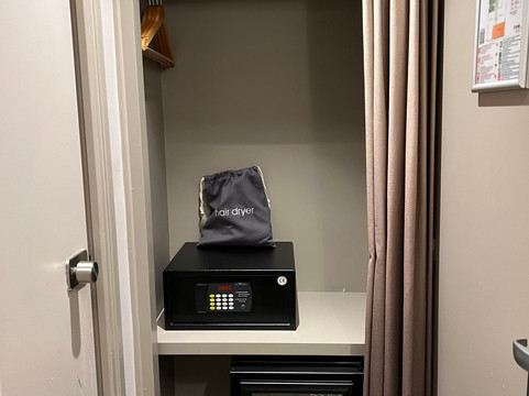 巴黎圣日耳曼民族酒店主图