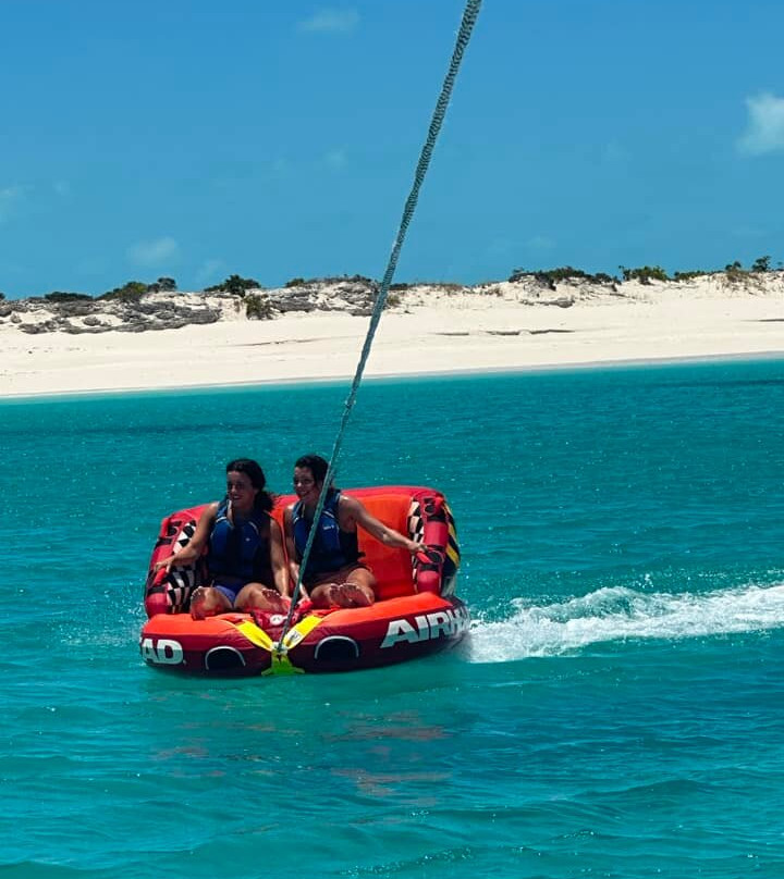 Islandboys Adventures-普罗维登西亚莱斯必去景点