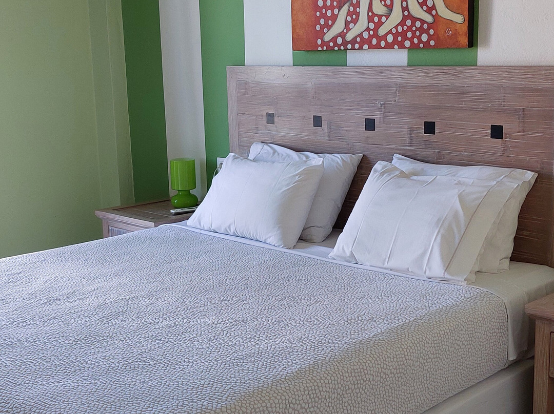 Waterlily Hotel主图