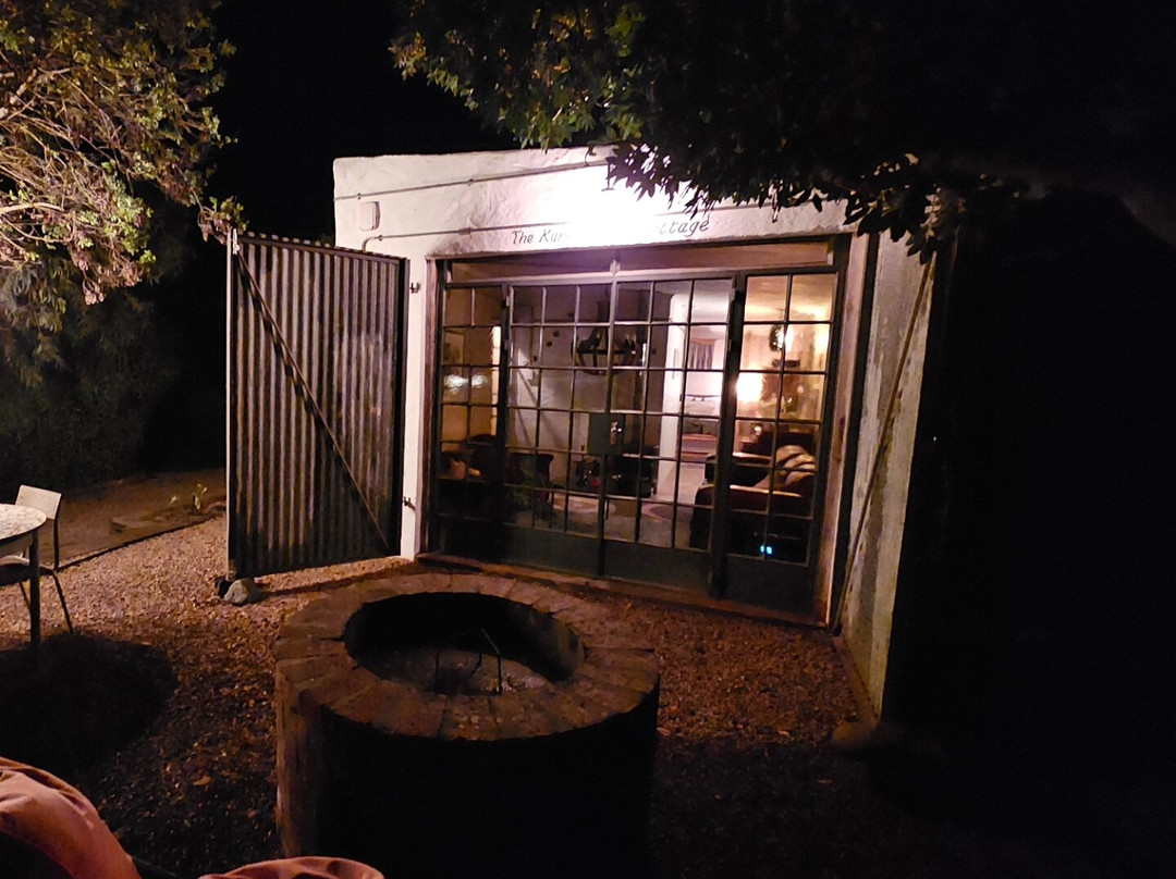 The Karoo Moon House & Cottage