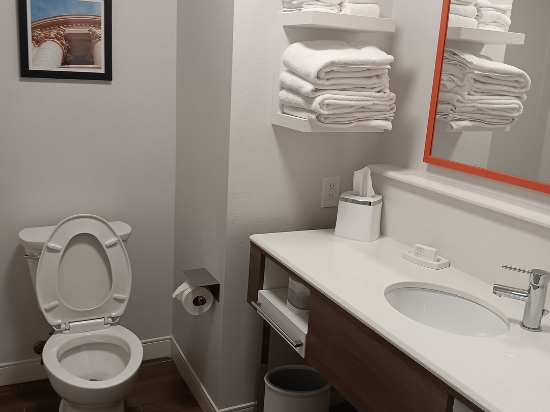 Hampton Inn & Suites Oakwood Village-Cleveland主图