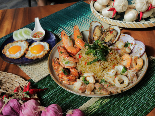 Pad Lay - Thai Stir Fry & Seafoods