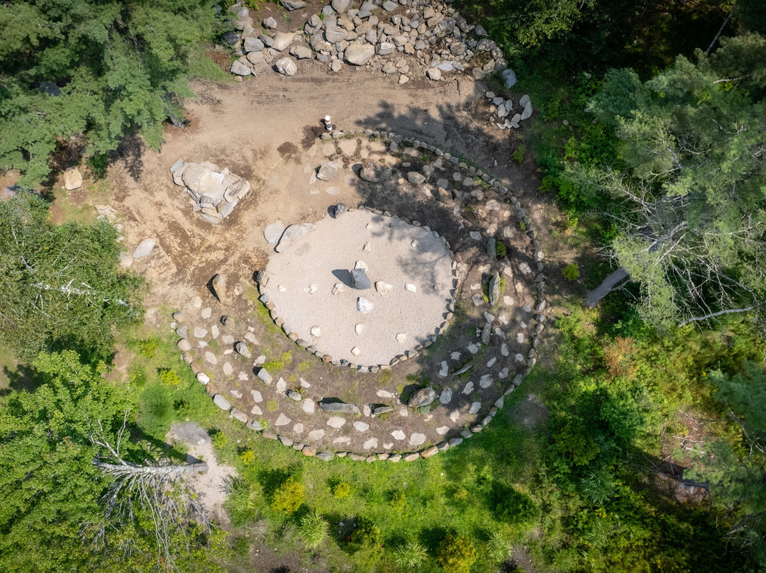 Three Sisters Sanctuary景点图片