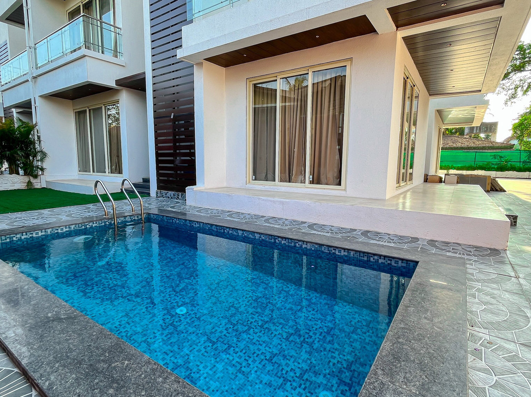 Misty Blues Villas & Resort