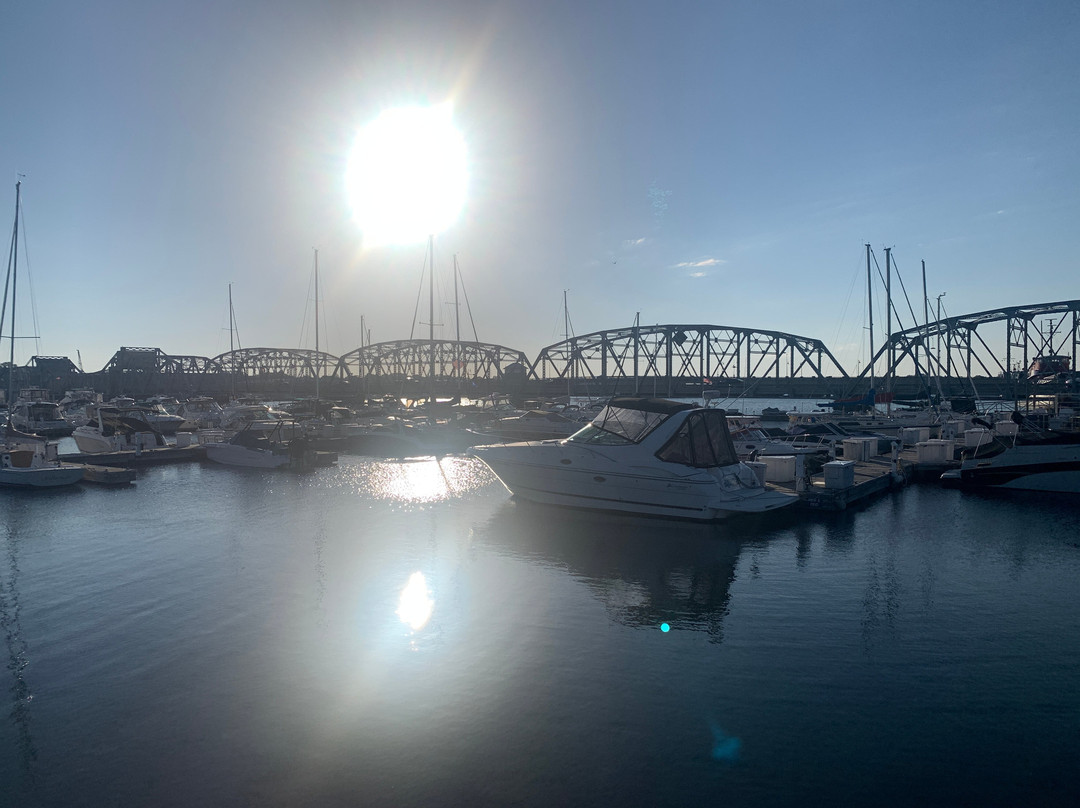 Bridgeport Waterfront Resort主图