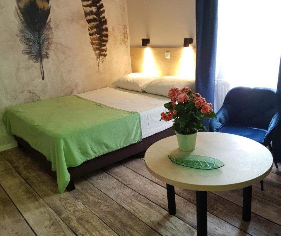 Erdovarazs Panzio主图