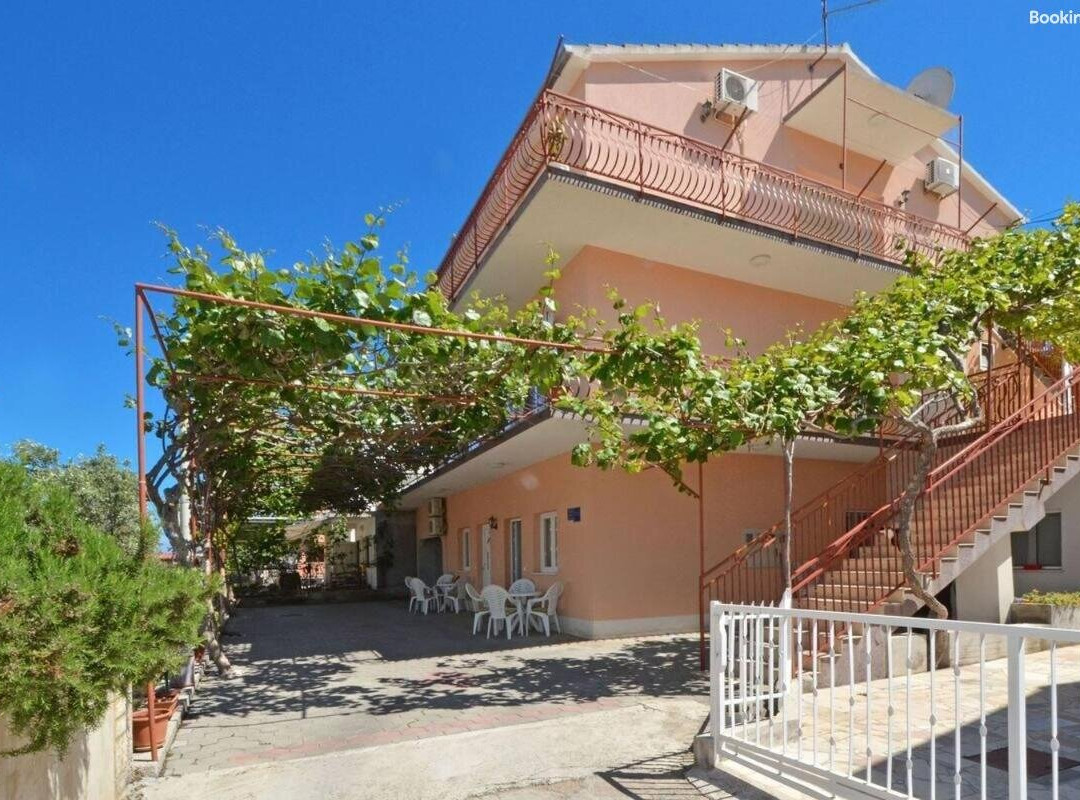 Apartments Sima