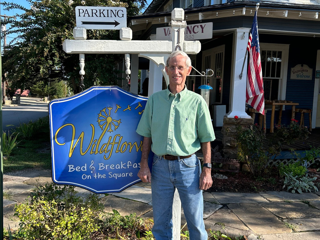 Wildflower Bed and Breakfast-On the Square主图