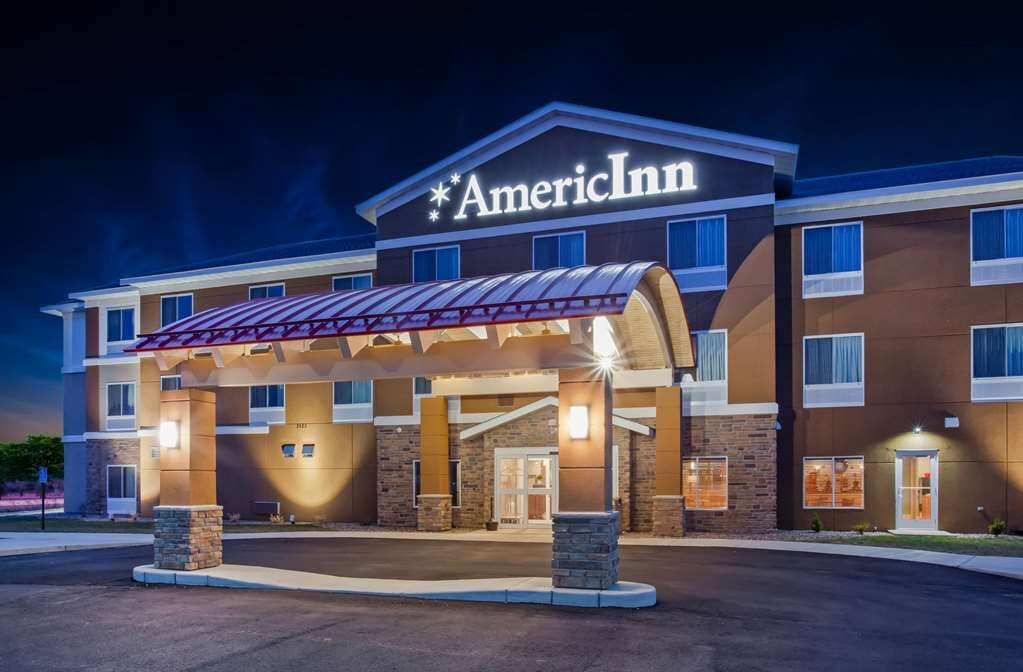 Maquoketa酒店住宿-AmericInn by Wyndham DeWitt