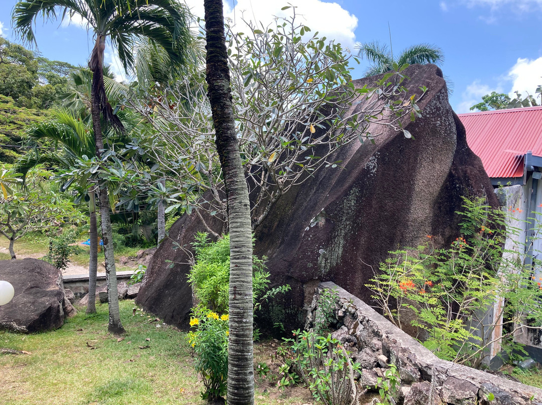 Chateau St Cloud Hotel主图