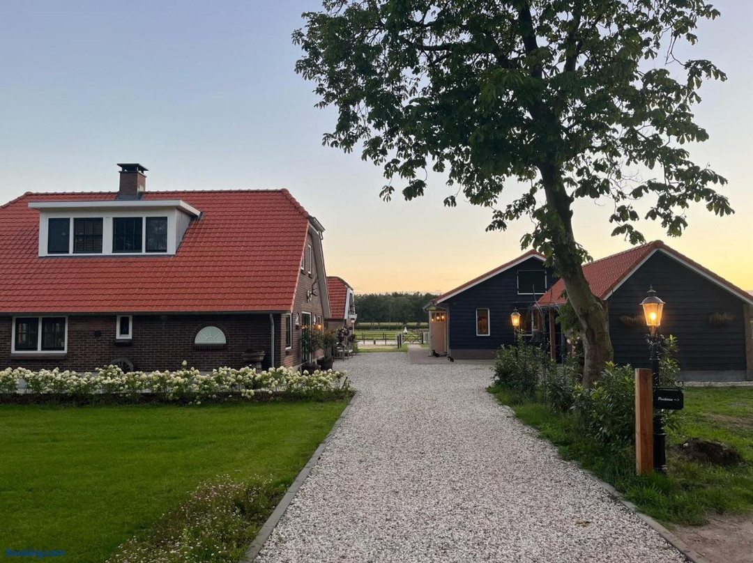 Bed & Breakfast Hoeve Happiness - Ontbijt Inbegrepen - Wellness Aanwezig