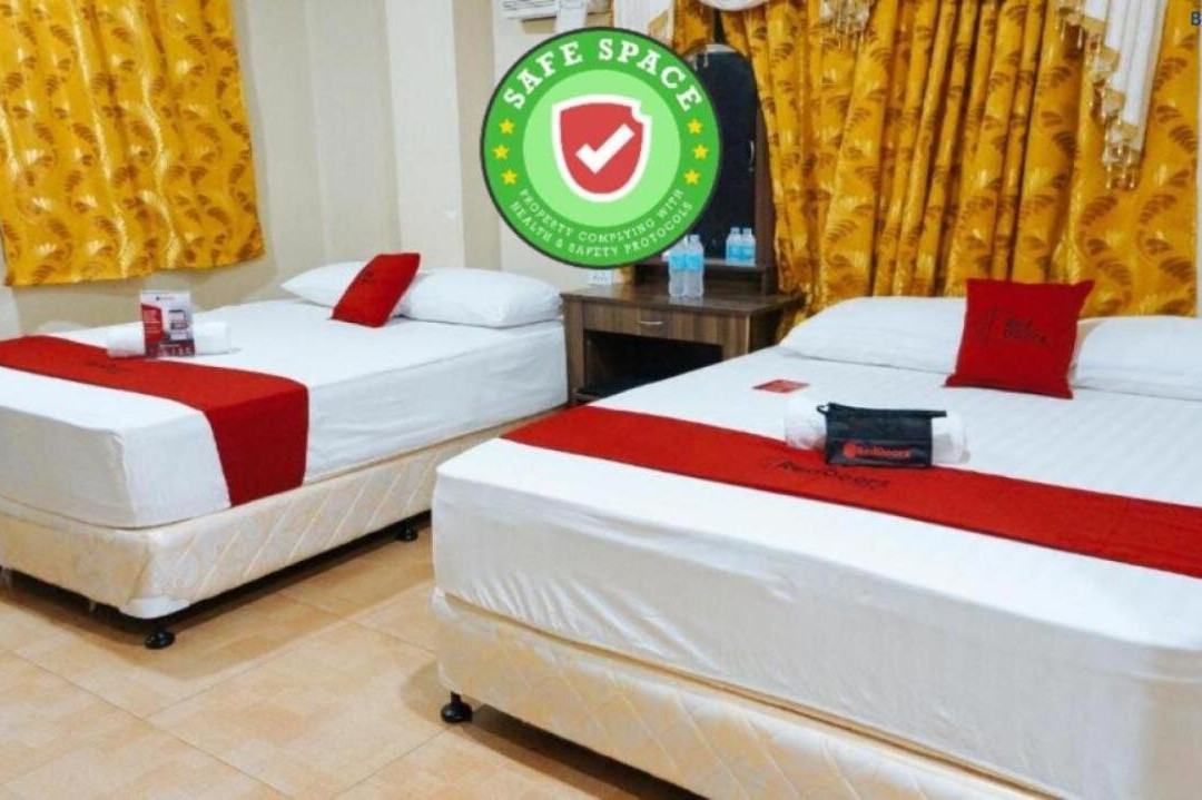RedDoorz near Talisay District Hospital
