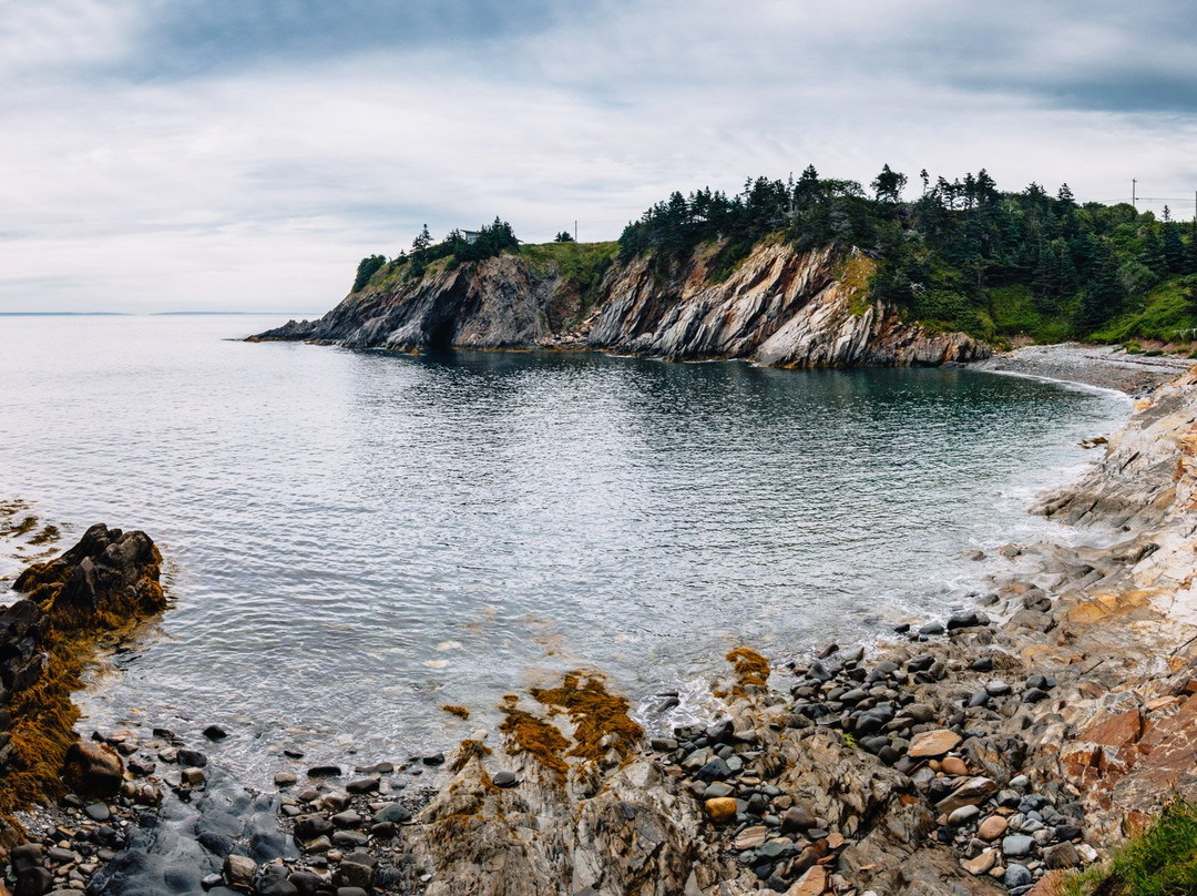 Smuggler's Cove Provincial Park景点图片