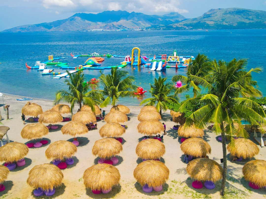 Inflatable Island景点图片