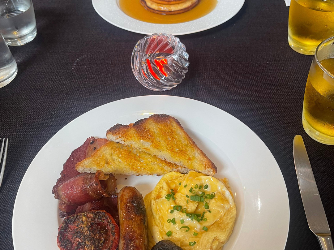 Top of the Hill主图