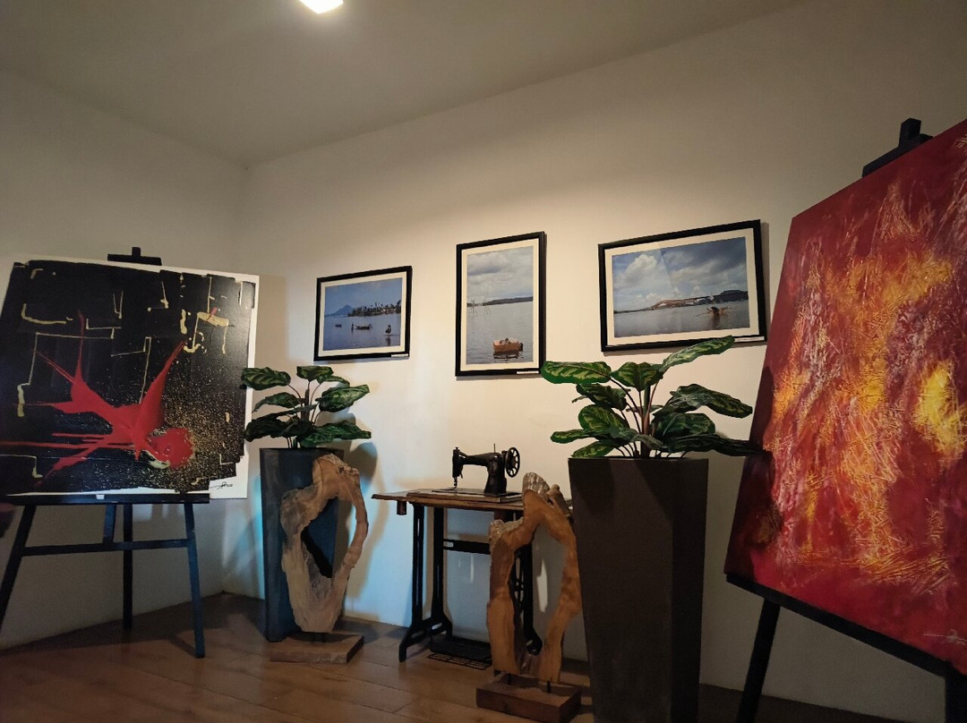 Tacloban Plaza Hotel主图