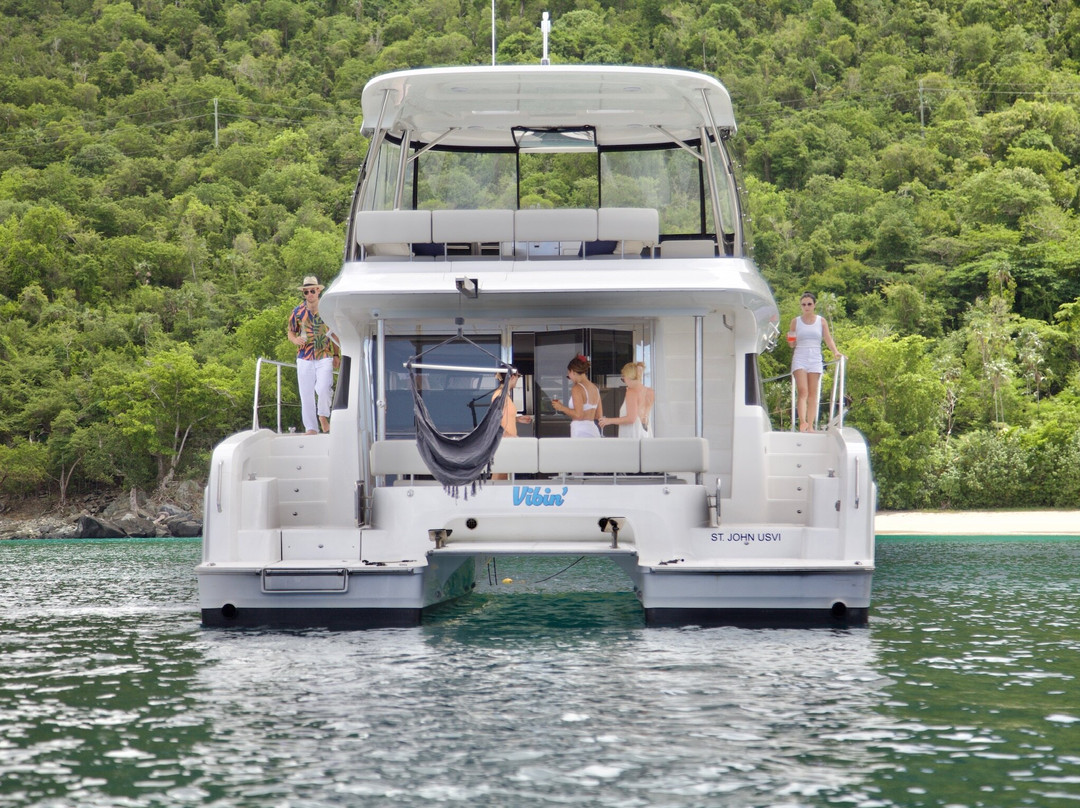 Vibin' Vi Boat Charters-East End必去景点