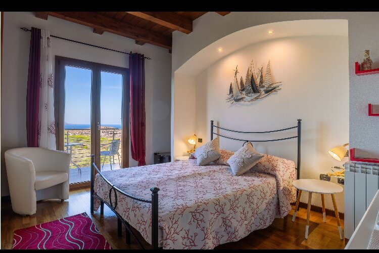 里吉奈斯特雷B&B酒店主图